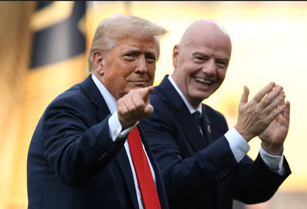 Presiden AS Donald Trump Bakal Serahkan Trofi Juara di Fi...