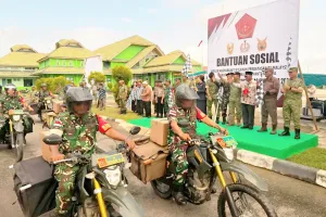 Tembus Jalur Ekstrem Batas Negara, TNI Kirim Ribuan Paket Sembako ke Perbatasan Malaysia!