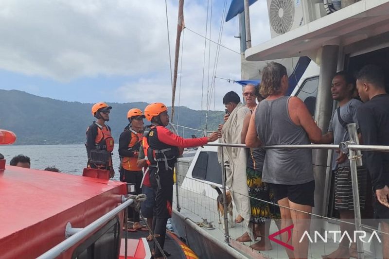 8 Awak KM Teluk Bara Selamat Usai Karam di Perairan Ambon...