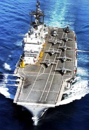 Kapal Induk Pertama Indones...