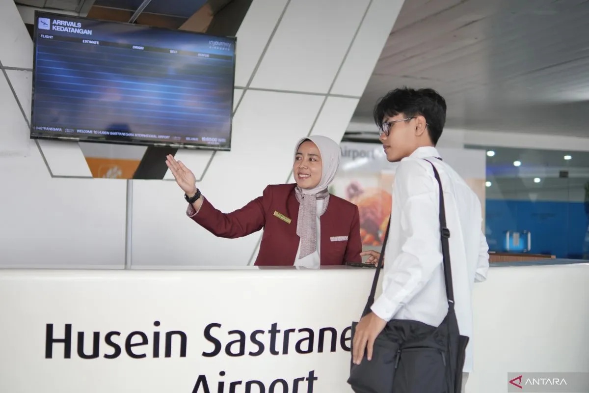Bandara Husein Sastranegara Beroperasi Lagi, Garuda, Scoo...