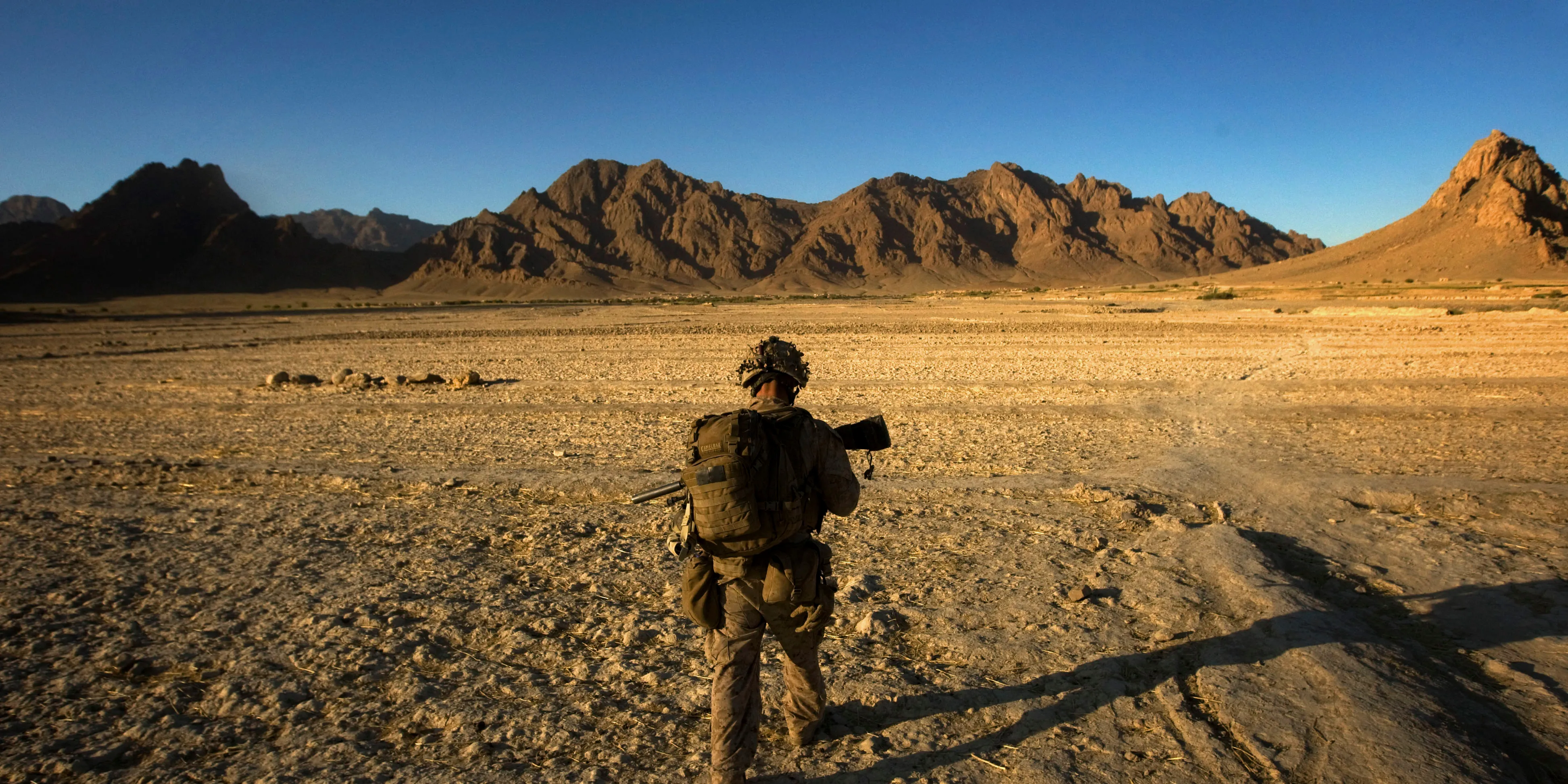 Dihantam Suhu Ekstrem, Rombongan Migran Afghanistan Terse...