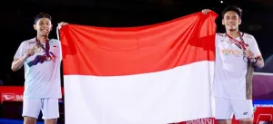 Luar Biasa Fajar/Fikri Juar...