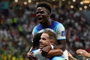 Saka Cetak Hat-trick Bersej...