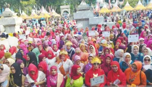 Seribuan Warga Palembang Ik...