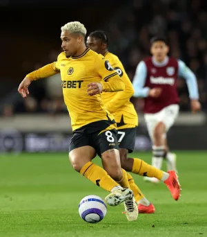 Aston Villa Resmi Datangkan...