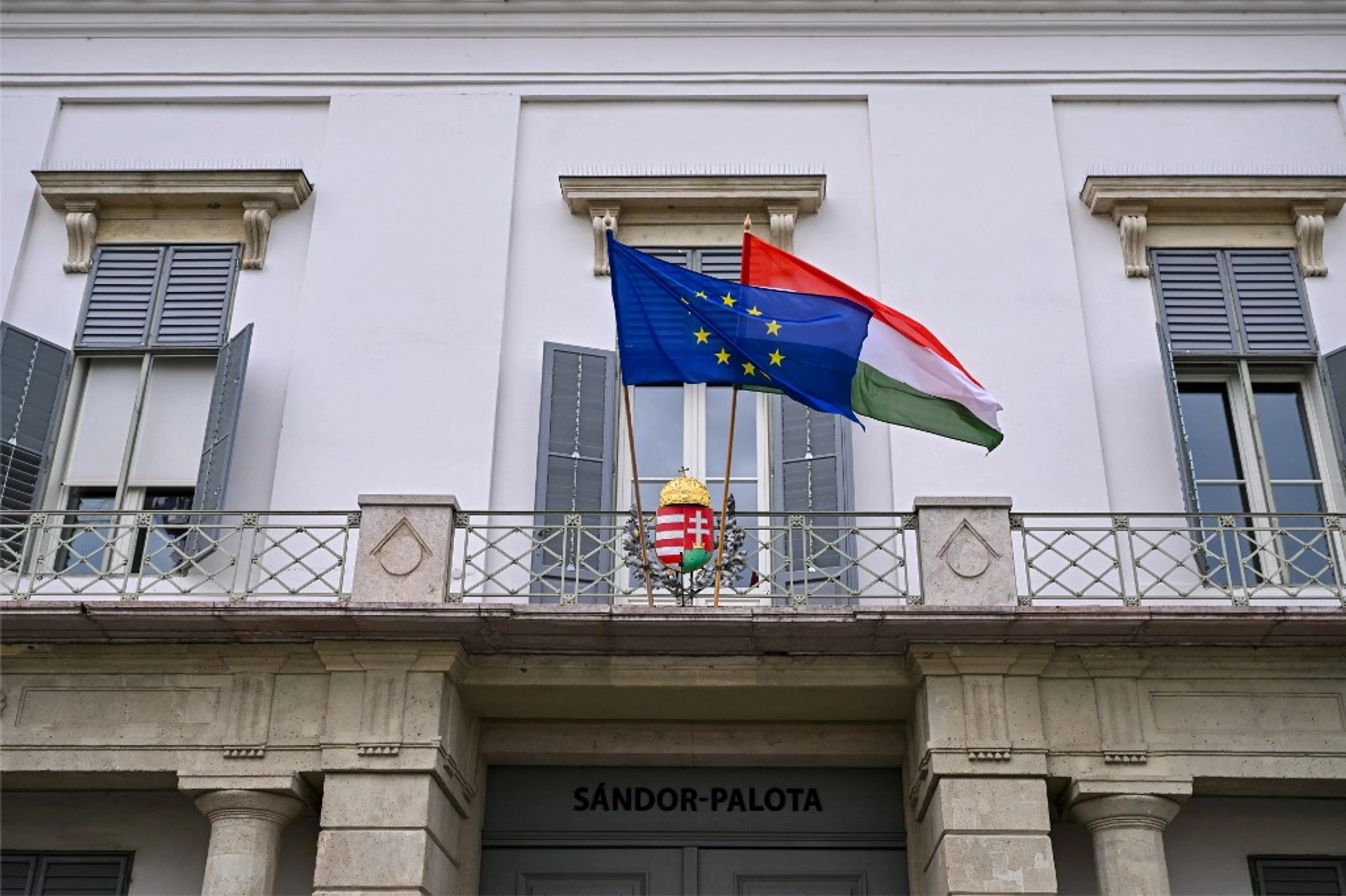 Resmi Kosong, PM Magyar Berburu Pejabat Presiden Hungaria...