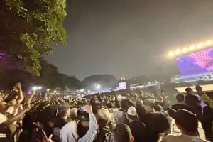 Ribuan Warga Jakarta Padati Nobar Final Piala Dunia 2026 di Lapangan Banteng