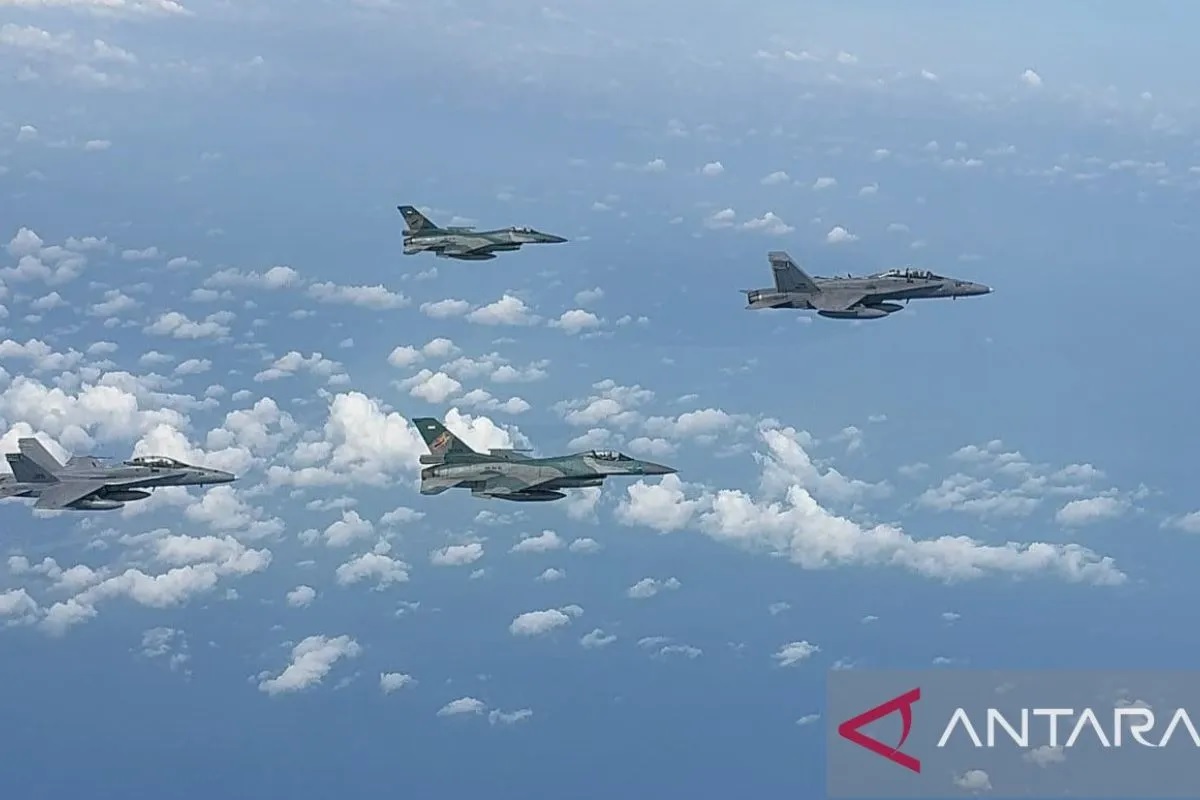 TNI AU dan Militer Malaysia Patroli Bersama Pantau Wilaya...