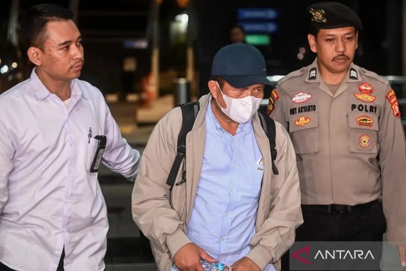 KPK Ungkap Identitas 8 Oran...
