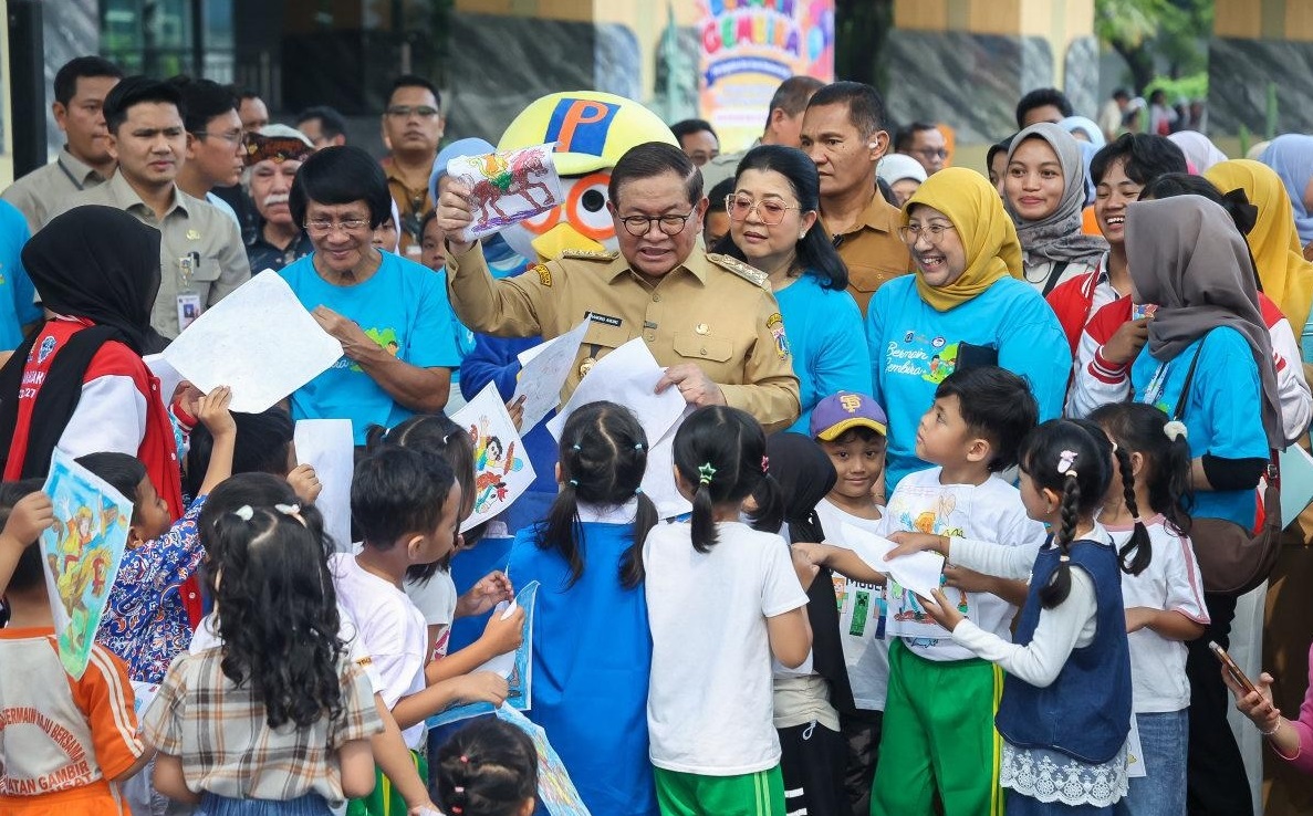 Lindungi Anak, Pemprov DKI Dukung Pembatasan Media Sosial bagi Anak di Bawah 16 Tahun