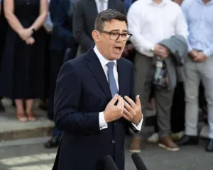 Sehari Setelah Dilantik Jadi PM Inggris, Andy Burnham Langsung Pangkas Pajak Listrik untuk Ringankan Beban Warga