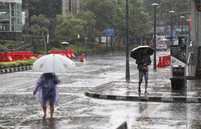 Selasa, Cuaca Jakarta Cerah...