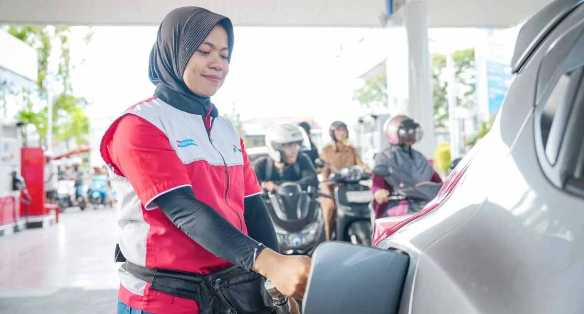 Awas! Ini Bahaya Tersembunyi Campur Pertamax dan Pertalit...