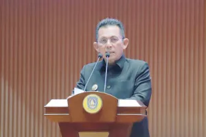 Gubernur Ansar Ahmad Sampai...