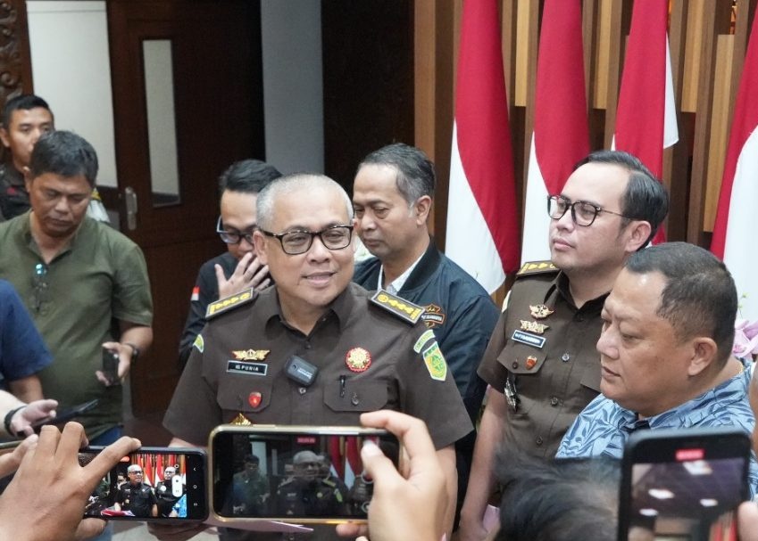 Pengeluaran Fiktif, Kejati Jatim Tahan Eks Dirut Kebun Bi...