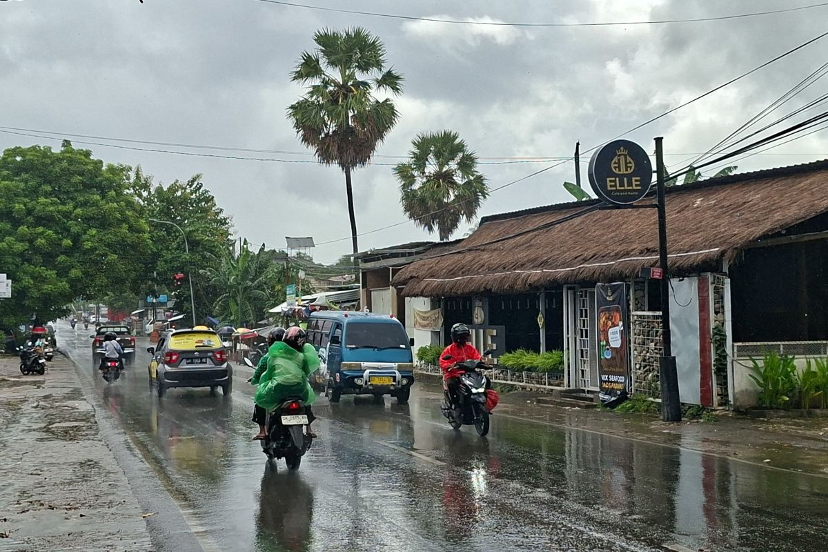 BMKG: Bibit Siklon 92W Picu Cuaca Signifikan di Sejumlah Daerah