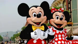 Disney PHK Massal Lagi, Kal...