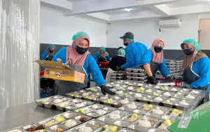 Fakta Pahit MBG: Jawa Kelebihan 7.000 Dapur, Kalimantan Baru Jalan 20%