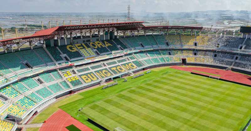 Lewat Geliat Sepak Bola, Antara Pertaruhan Reputasi Kota ...