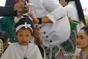 Masih Lestari, Tradisi Poto...