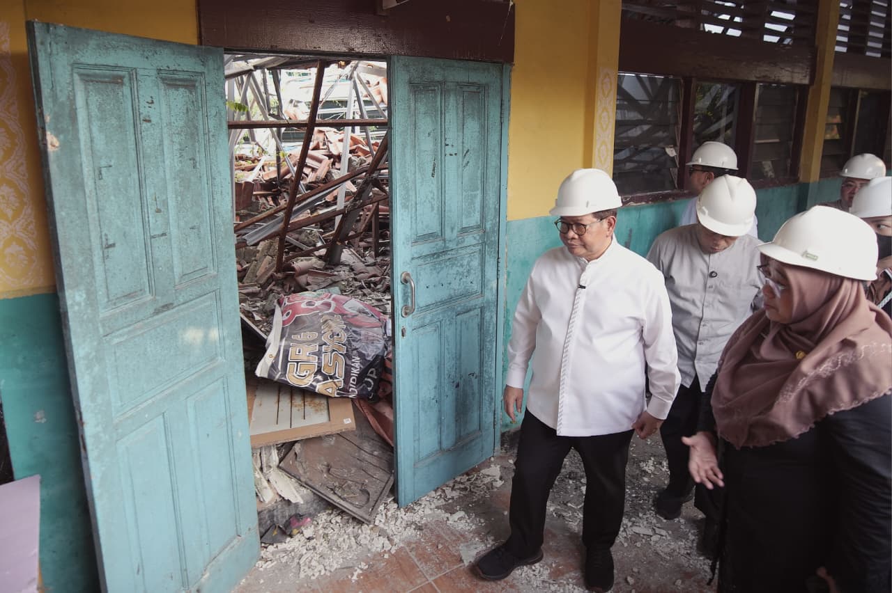 Gubernur Pramono Perbarui 4 Sekolah Rusak Berat di Jakart...