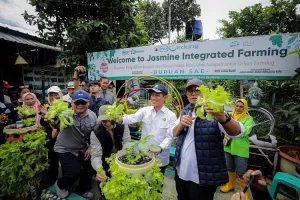 Pemkot Bandung: Program "Bu...