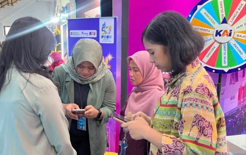 Pengunjung Stan KAI di Pekan Raya Sumatera Utara Nikmati ...