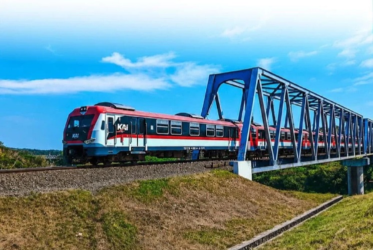 PT KAI: Sebanyak 609 Ribu Lansia Gunakan Tarif Reduksi Ke...
