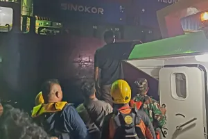 Tim SAR Gabungan di Kepulauan Anambas Evakuasi Awak Kapal Tenggelam