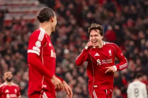Cinta Berat dengan Liverpool, Federico Chiesa Ingin Bertahan di Anfield