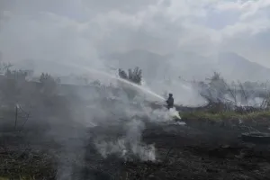 Disdamkar Garut Mengatasi 63 Kebakaran Lahan Selama Juli 2026