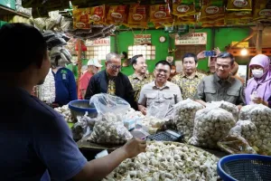 Jaga Harga Bawang Putih Tak...