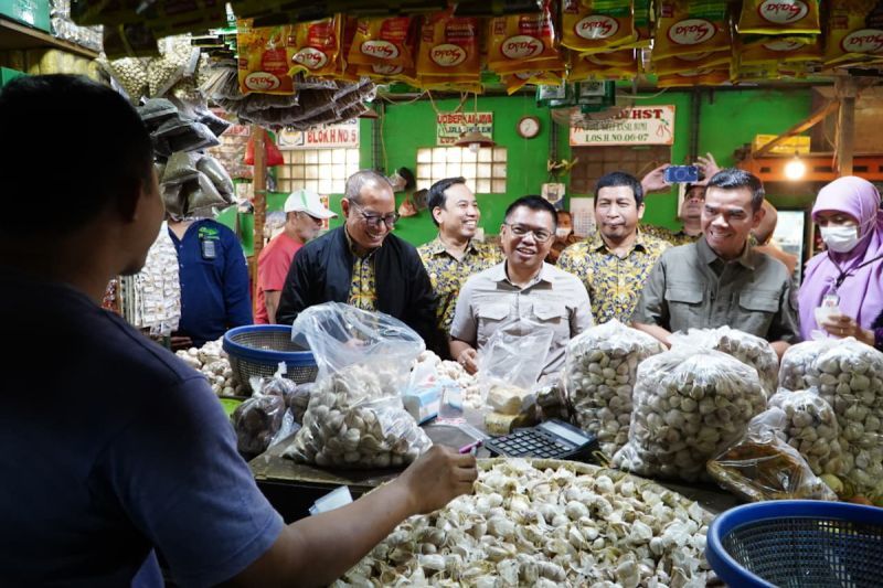 Jaga Harga Bawang Putih Tak Terkendali, Bapanas Gandeng D...
