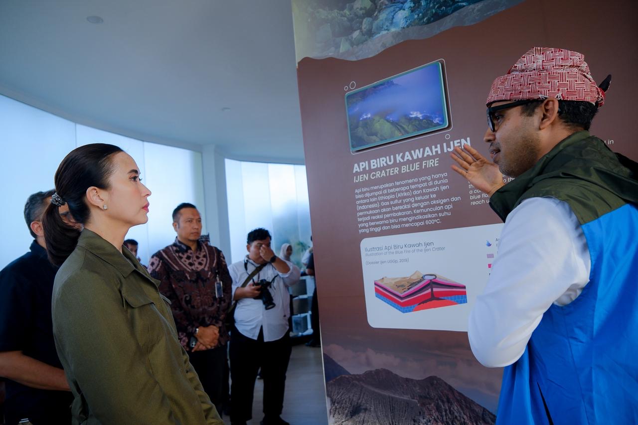 Menpar Pastikan Kesiapan Ijen Jelang Revalidasi UNESCO Gl...