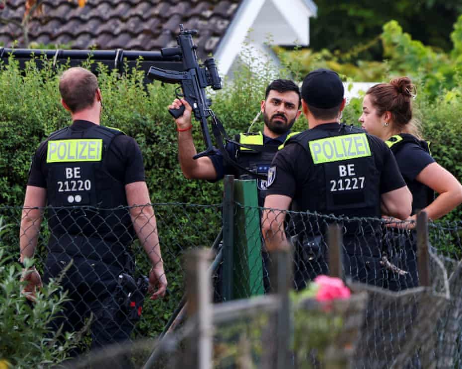 Pelaku Serangan Berlin Pride Tewas Ditembak Polisi, Penye...