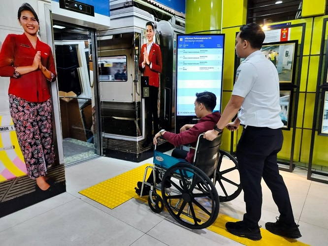 PT KAI: Pelanggan Disabilitas Naik 200,41 Persen pada Sem...