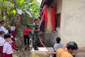 Bantuan 12 Ribu Liter Air Bersih untuk Warga Panggul Trenggalek