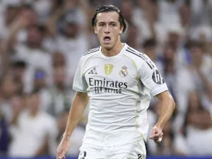 Chelsea Bergerak Cepat Cari Pengganti  Cucurella, Alvaro Carreras Jadi Target Utama Xabi Alonso