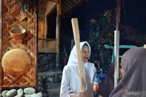 Mengajarkan Remaja untuk Lestarikan Adat dan Tradisi Lewat Medsos