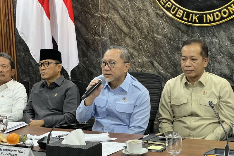 Menko Zulhas: Kopdes Tak Akan Matikan Usaha Warung Warga ...