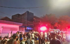 Pabrik Obat Meledak, Kebakaran Kepung Pasar Kebayoran Lama