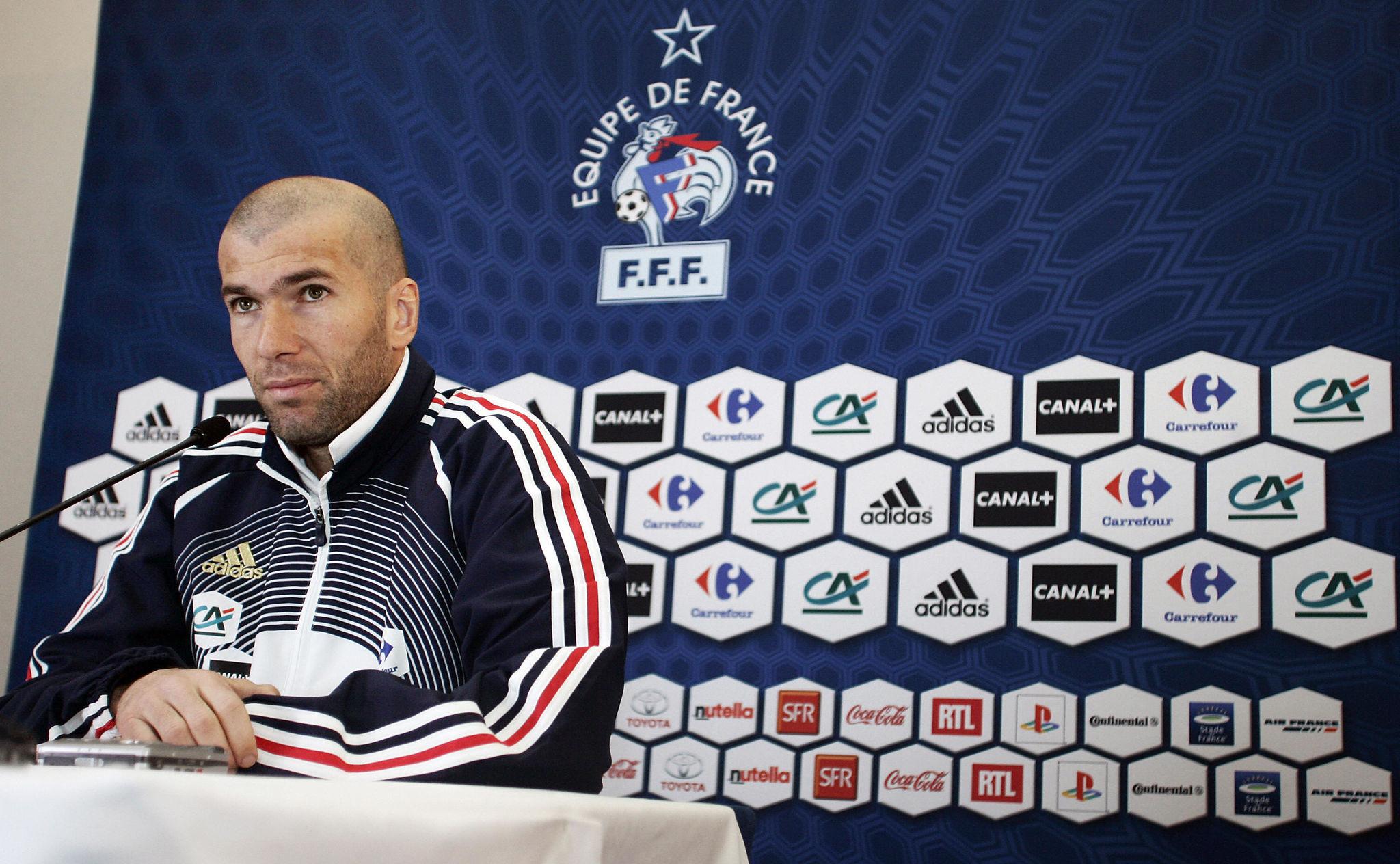 Zidane Wujudkan Mimpi, Resmi Latih Timnas Prancis hingga ...