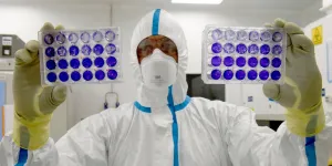 AS Setop Kucuran Dana untuk Riset Virus Berisiko Tinggi