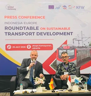 Dorong Pengembangan Transpo...