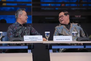 Gubernur Pramono Bangun Pus...