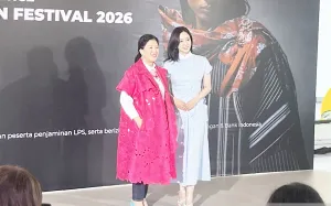 Gandeng Aktris Korea Ham Eun-jung, LAKON Indonesia Bikin Gebrakan Fashion Dunia!