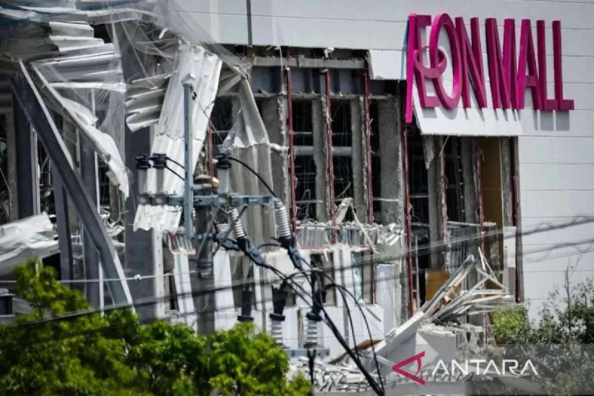 Gempa Jepang Picu Ledakan di AEON Mall Kumamoto, 3 Orang Tewas