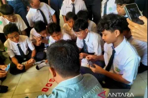 Mendorong Kemampuan Bahasa Inggris Siswa SMP Integral
