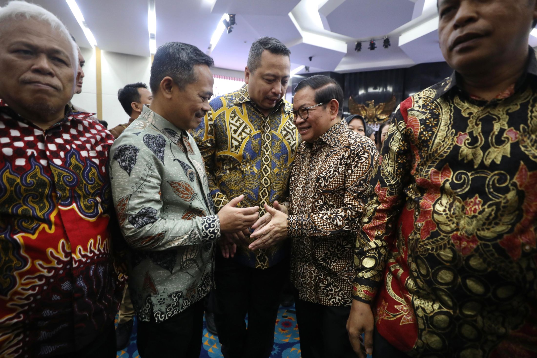 Rangkul Legislatif, Gubernur Pramono Targetkan Jakarta Ko...